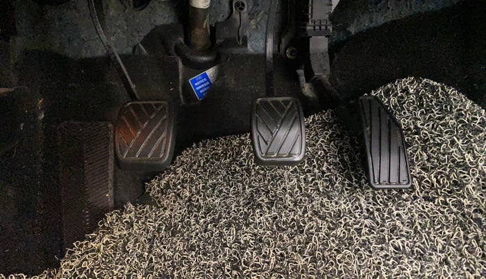 2017 Maruti Baleno ALPHA PETROL 1.2, Petrol, Manual, 73,309 km, Pedals