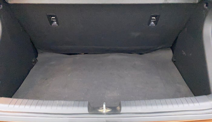 2019 Hyundai i20 Active 1.2 SX, Petrol, Manual, 21,392 km, Boot Inside
