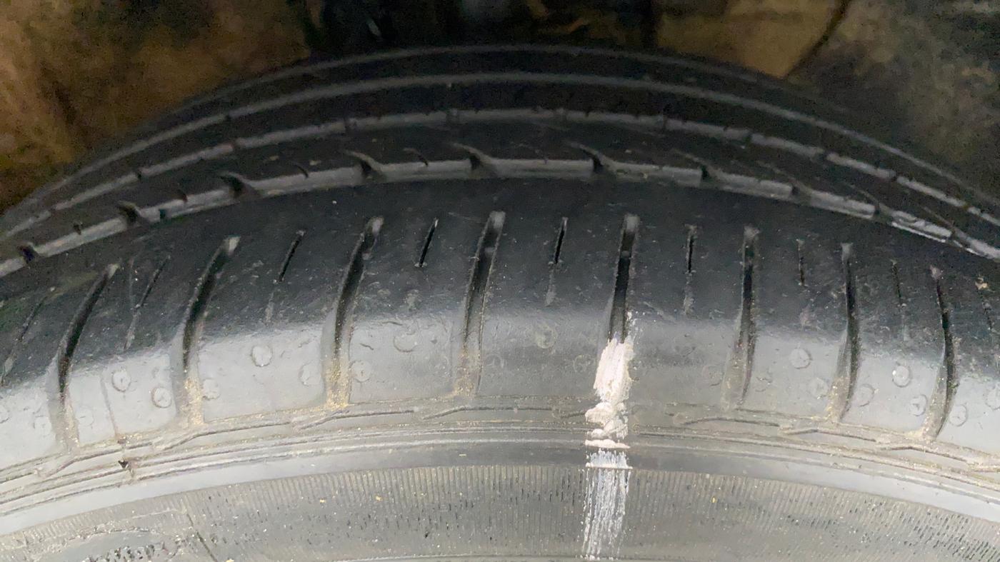 2019 Hyundai i20 Active 1.2 SX, Petrol, Manual, 21,392 km, Right Front Tyre Tread