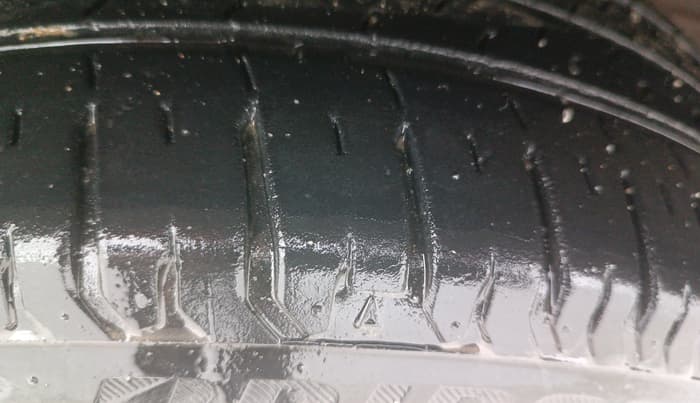 2019 Volkswagen Polo TRENDLINE 1.0L, Petrol, Manual, 54,266 km, Left Front Tyre Tread