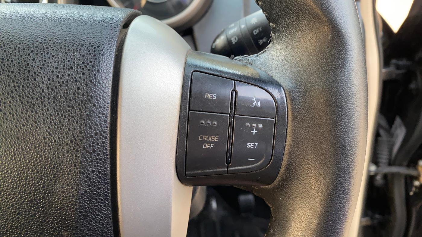 2016 Mahindra XUV500 W8, Diesel, Manual, 83,424 km, Adaptive Cruise Control
