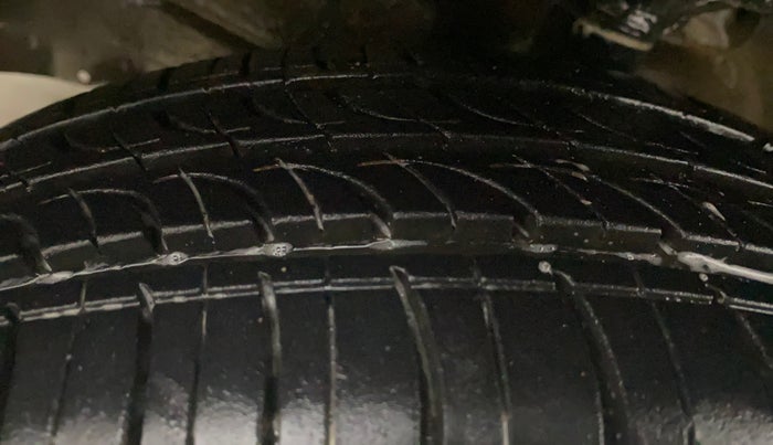 2016 Maruti Wagon R 1.0 VXI AMT, Petrol, Automatic, 23,178 km, Left Front Tyre Tread