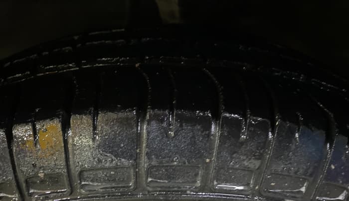 2013 Hyundai i10 ERA 1.1, Petrol, Manual, 63,791 km, Left Front Tyre Tread