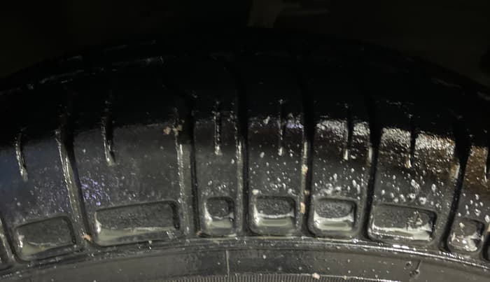 2013 Hyundai i10 ERA 1.1, Petrol, Manual, 63,791 km, Right Front Tyre Tread