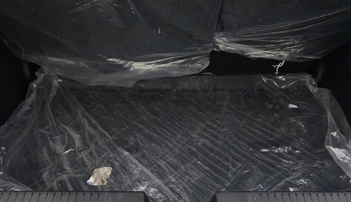 2024 Maruti Swift ZXi Plus AMT, Petrol, Automatic, 5,293 km, Boot Inside