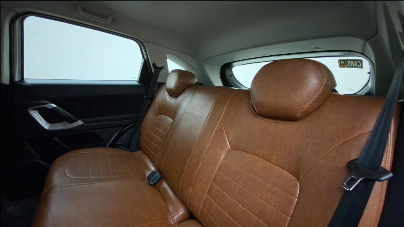 2021 Tata Harrier XM 2.0L KRYOTEC, Diesel, Manual, 47,064 km, Right Side Rear Door Cabin