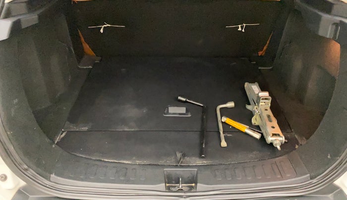 2021 Tata Harrier XM 2.0L KRYOTEC, Diesel, Manual, 47,064 km, Boot Inside