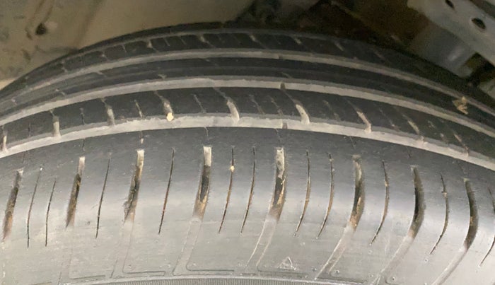2021 Tata Harrier XM 2.0L KRYOTEC, Diesel, Manual, 47,064 km, Left Front Tyre Tread