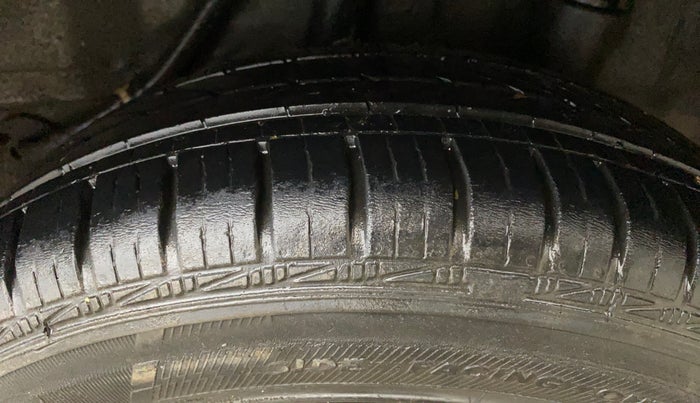 2015 Honda Brio S MT, Petrol, Manual, 58,346 km, Left Rear Tyre Tread