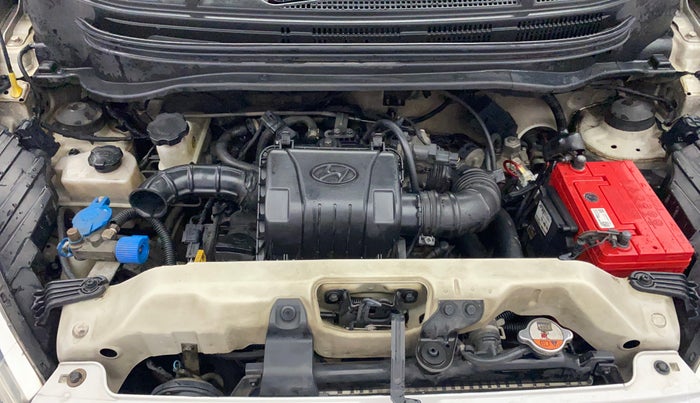 2015 Hyundai Eon ERA +, CNG, Manual, 1,23,572 km, Engine View