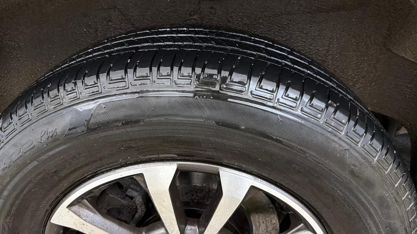 2025 Mahindra SCORPIO-N Z8 DIESEL AT 2WD 7 STR, Diesel, Automatic, 35,011 km, Right Rear Tyre Tread
