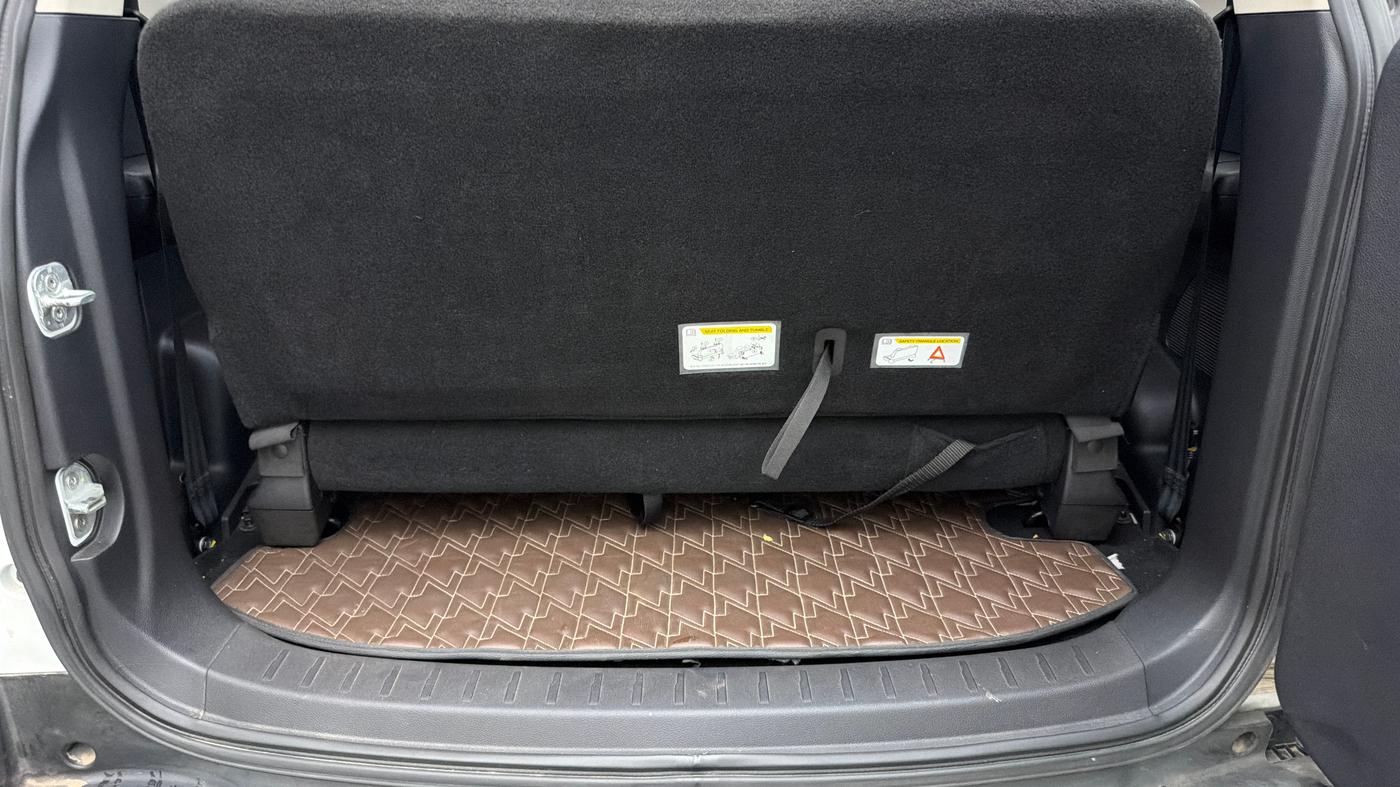 2025 Mahindra SCORPIO-N Z8 DIESEL AT 2WD 7 STR, Diesel, Automatic, 35,011 km, Boot Inside