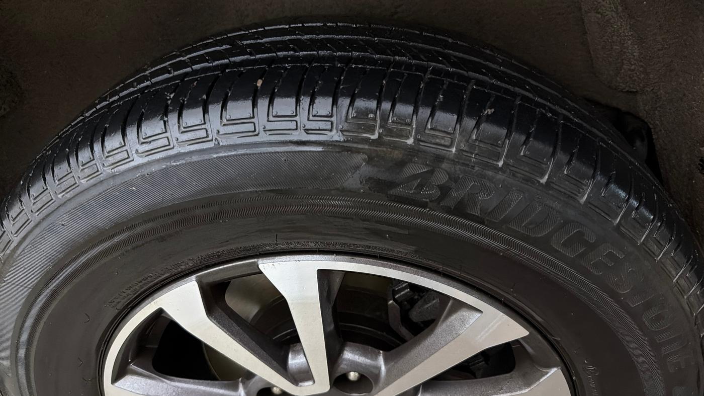 2025 Mahindra SCORPIO-N Z8 DIESEL AT 2WD 7 STR, Diesel, Automatic, 35,011 km, Left Rear Tyre Tread