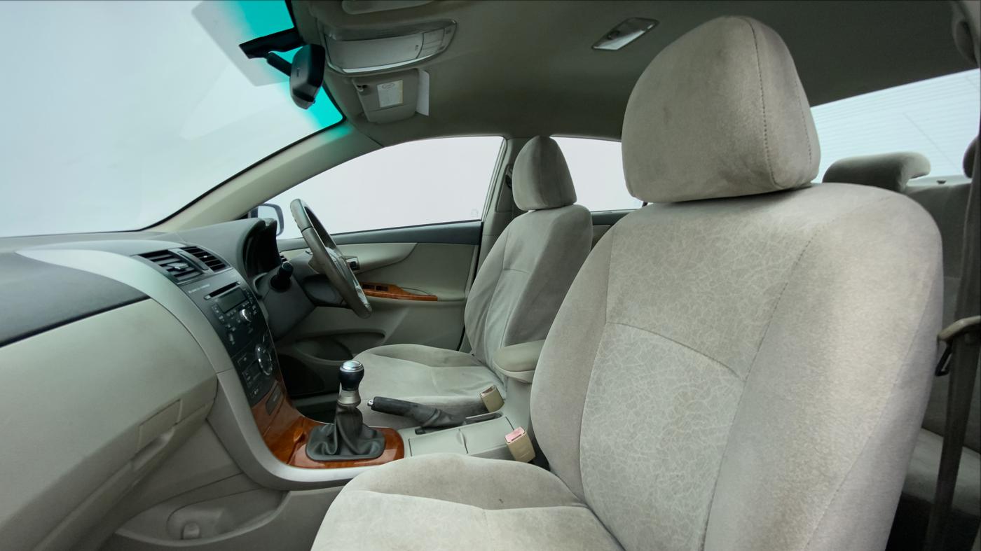 2011 Toyota Corolla Altis 1.8 G, Petrol, Manual, 1,75,128 km, Right Side Front Door Cabin