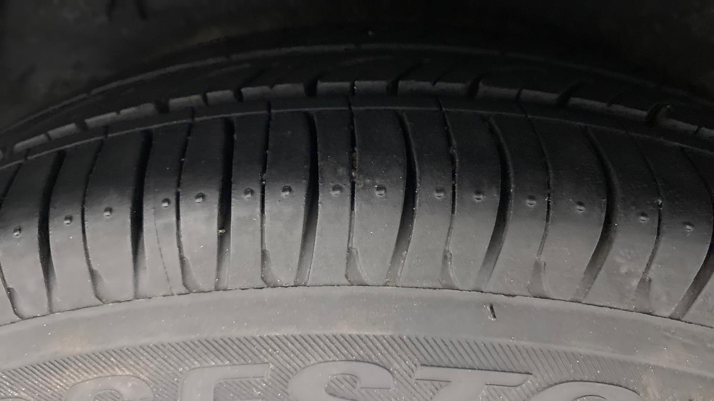2012 Hyundai i10 SPORTZ 1.2, Petrol, Manual, 87,073 km, Right Rear Tyre Tread