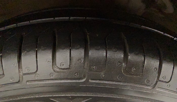 2013 Hyundai i10 SPORTZ 1.2 AT, Petrol, Automatic, 45,932 km, Right Rear Tyre Tread