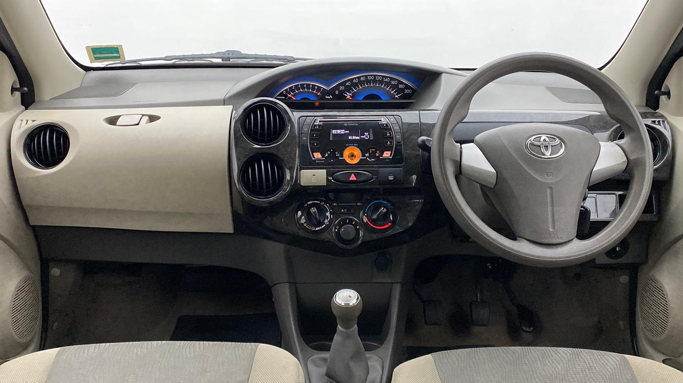 2016 Toyota Etios Liva V  LIMITED, Petrol, Manual, 39,921 km, Dashboard