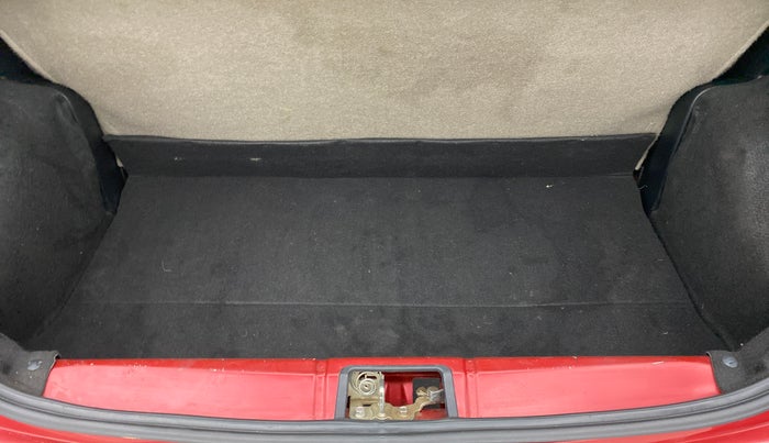 2016 Toyota Etios Liva V  LIMITED, Petrol, Manual, 39,921 km, Boot Inside