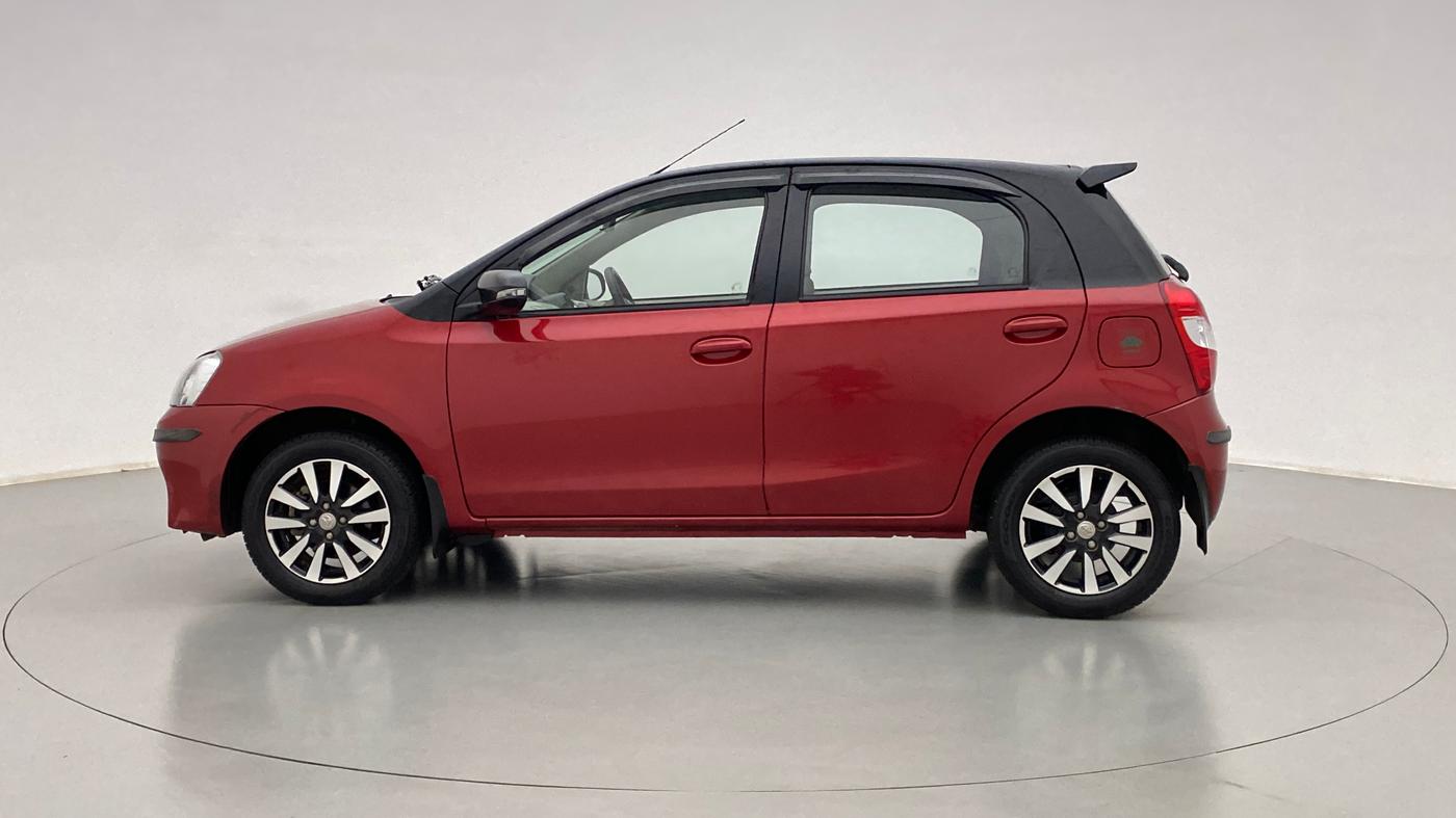 2016 Toyota Etios Liva V  LIMITED, Petrol, Manual, 39,921 km, Right Side View