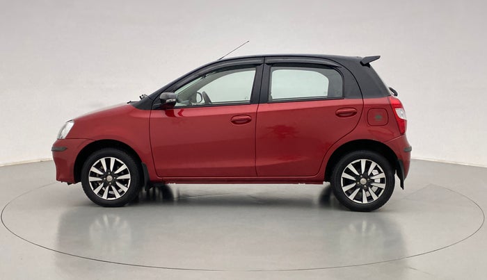 2016 Toyota Etios Liva V  LIMITED, Petrol, Manual, 39,921 km, Right Side View