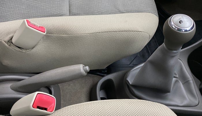 2016 Toyota Etios Liva V  LIMITED, Petrol, Manual, 39,921 km, Gear Lever