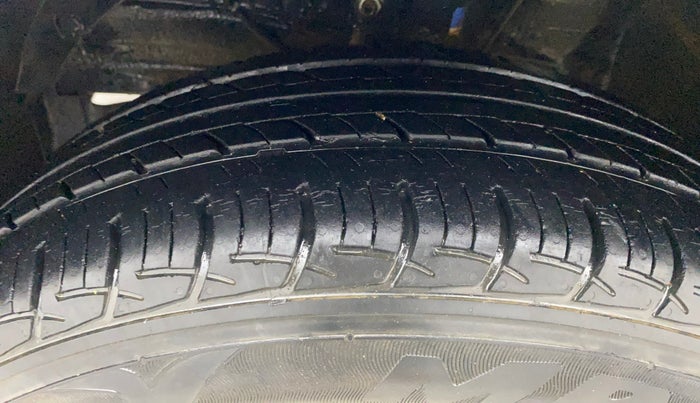 2018 Maruti Baleno DELTA PETROL 1.2, Petrol, Manual, 13,158 km, Left Front Tyre Tread
