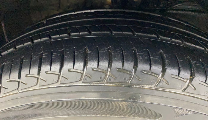 2018 Maruti Baleno DELTA PETROL 1.2, Petrol, Manual, 13,158 km, Right Front Tyre Tread