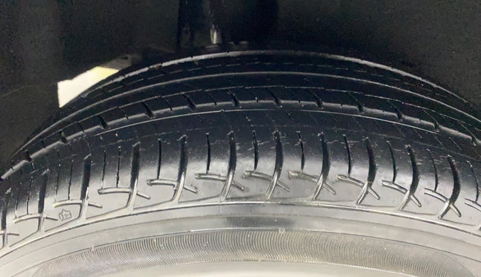 2018 Maruti Baleno DELTA PETROL 1.2, Petrol, Manual, 13,158 km, Right Rear Tyre Tread