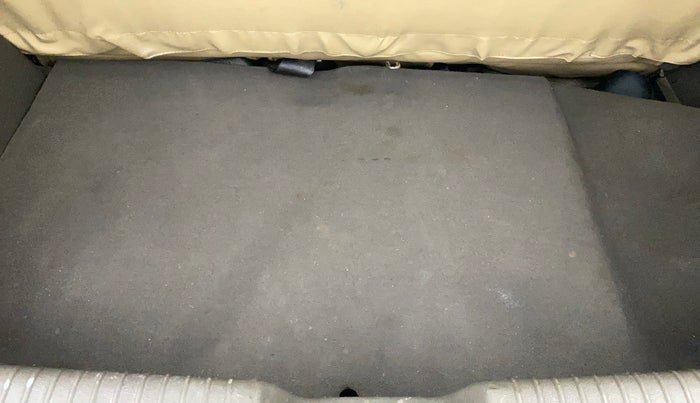 2012 Hyundai i10 MAGNA 1.2, Petrol, Manual, 56,818 km, Boot Inside