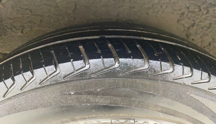 2014 Hyundai i10 SPORTZ 1.1, Petrol, Manual, 82,790 km, Right Rear Tyre Tread