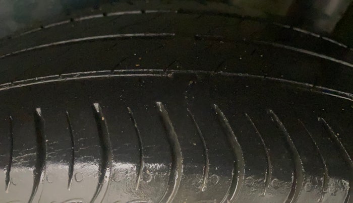 2018 Maruti IGNIS DELTA 1.2 AMT, Petrol, Automatic, 1,00,168 km, Left Rear Tyre Tread