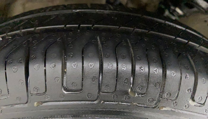 2013 Maruti Wagon R 1.0 LXI CNG, CNG, Manual, 31,196 km, Right Rear Tyre Tread