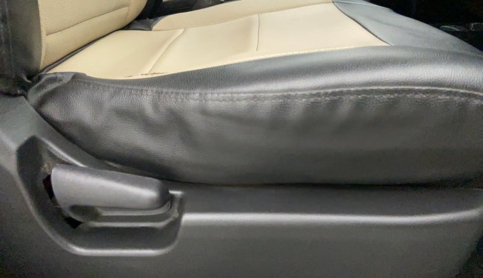 2013 Maruti Wagon R 1.0 LXI CNG, CNG, Manual, 31,196 km, Driver Side Adjustment Panel