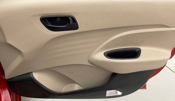 2020 Hyundai NEW SANTRO MAGNA EXECUTIVE CNG, CNG, Manual, 32,807 km, Driver Side Door Panels Control