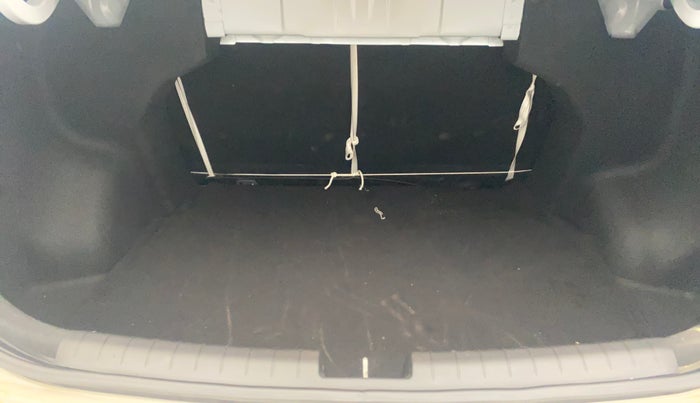 2019 Hyundai Xcent SX 1.2, Petrol, Manual, 7,339 km, Boot Inside