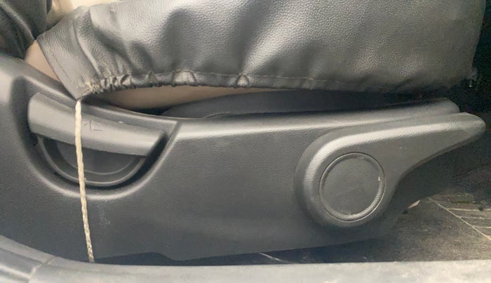 2019 Hyundai Xcent SX 1.2, Petrol, Manual, 7,339 km, Driver Side Adjustment Panel