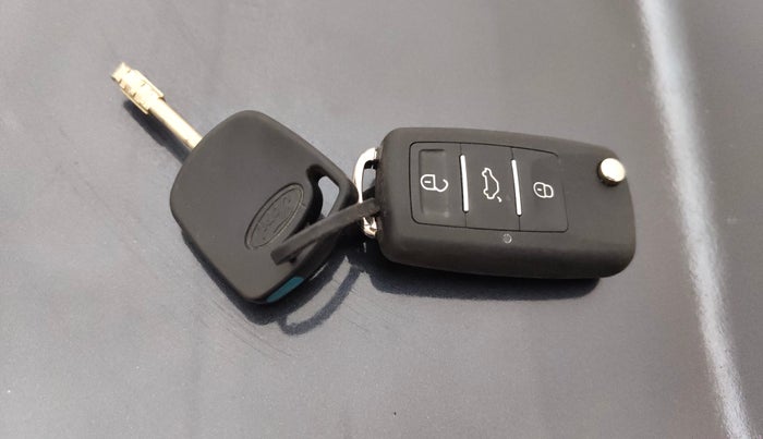 2014 Ford Figo TITANIUM 1.4 DIESEL, Diesel, Manual, 1,00,900 km, Key Close Up