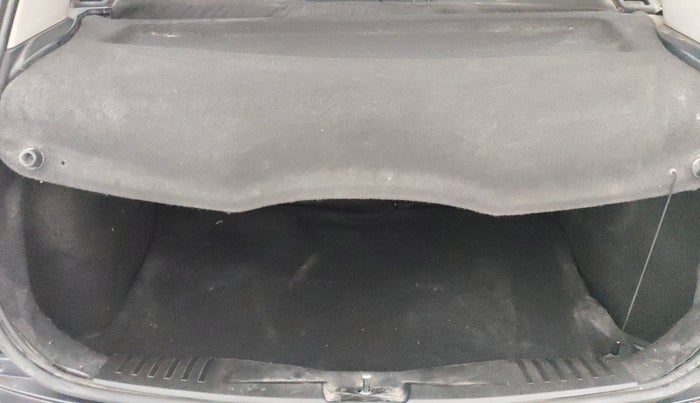 2014 Ford Figo TITANIUM 1.4 DIESEL, Diesel, Manual, 1,00,900 km, Boot Inside