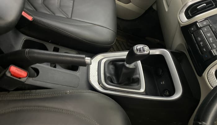 2023 KIA SONET HTX 1.0 IMT, Petrol, Manual, 57,601 km, Gear Lever