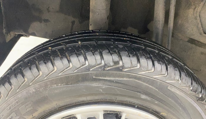 2017 Datsun Redi Go T (O), Petrol, Manual, 33,632 km, Right Rear Tyre Tread