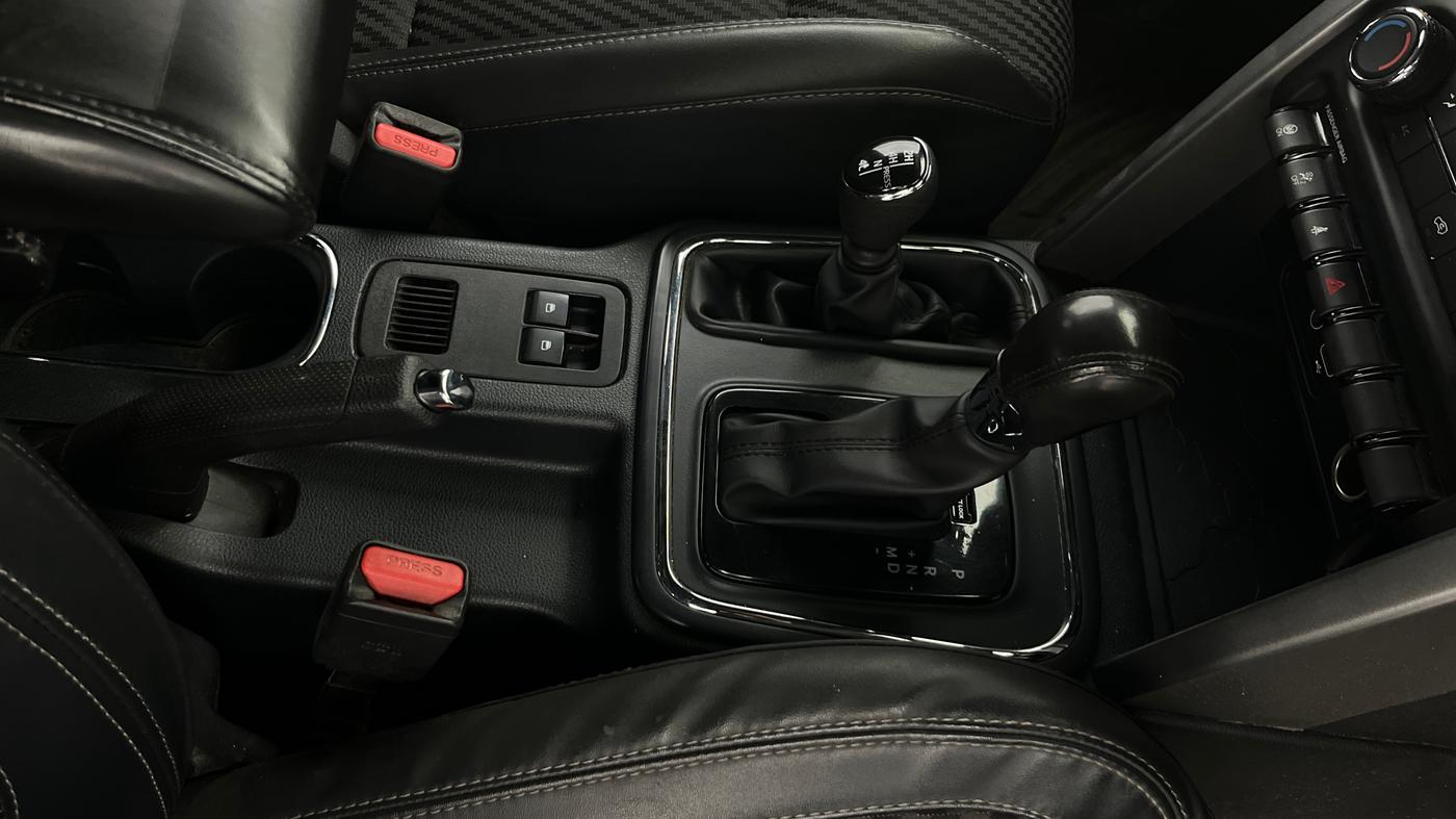 2022 Mahindra Thar LX PETROL HT 4WD AT, Petrol, Automatic, 67,152 km, Gear Lever