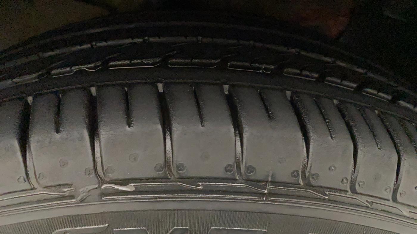 2017 Hyundai Creta E PLUS 1.6 PETROL, Petrol, Manual, 89,501 km, Right Front Tyre Tread
