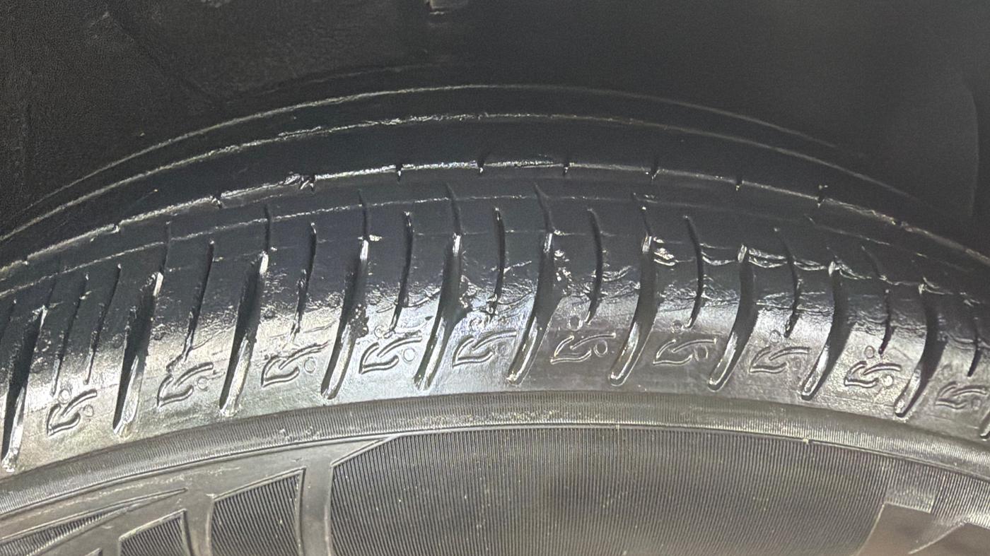 2024 KIA SONET HTK PLUS 1.0 TURBO PETROL IMT, Petrol, Manual, 27,009 km, Right Front Tyre Tread