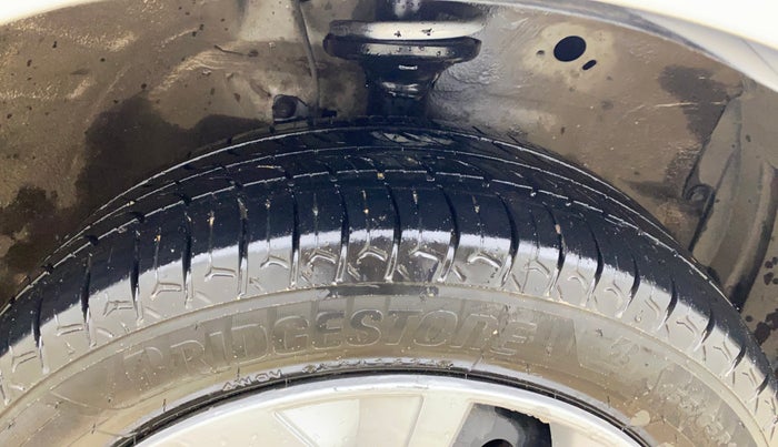 2018 Maruti Wagon R 1.0 VXI, CNG, Manual, 67,671 km, Right Front Tyre Tread