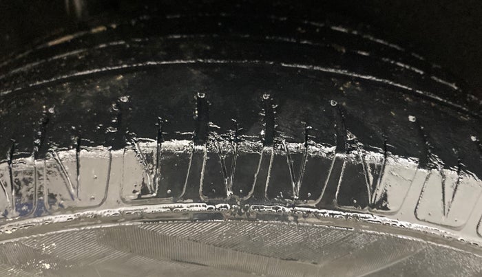 2016 Maruti Vitara Brezza ZDI PLUS, Diesel, Manual, 95,612 km, Right Rear Tyre Tread