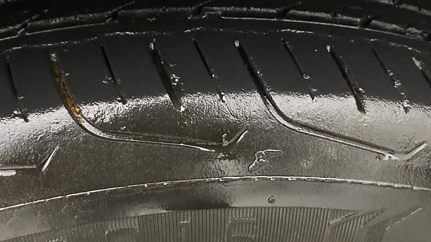 2024 Maruti FRONX DELTA PLUS 1.2MT, Petrol, Manual, 19,038 km, Right Front Tyre Tread