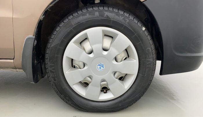 2010 Maruti Zen Estilo LXI, Petrol, Manual, 41,115 km, Right Front Wheel