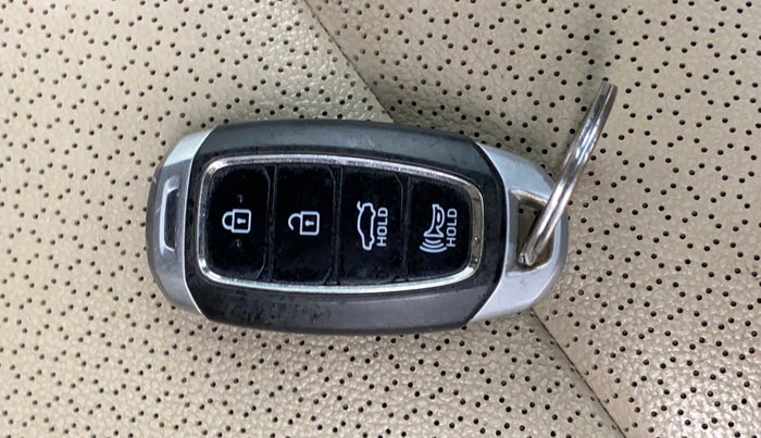 2021 Hyundai Verna SX (O)1.5 VTVT, Petrol, Manual, 18,329 km, Key Close Up