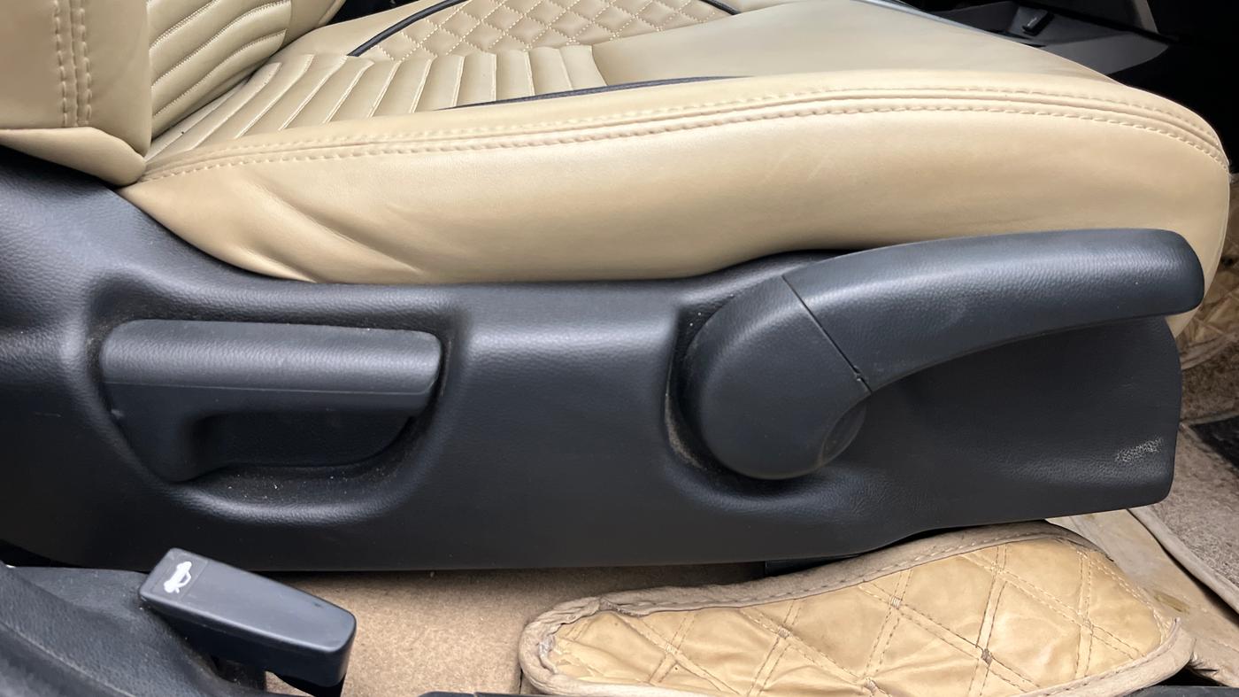 2018 Honda City 1.5L I-VTEC V MT, Petrol, Manual, 70,419 km, Driver Side Adjustment Panel