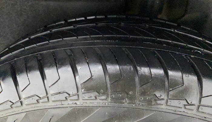 2022 Maruti Dzire VXI AMT, Petrol, Automatic, 7,524 km, Left Rear Tyre Tread